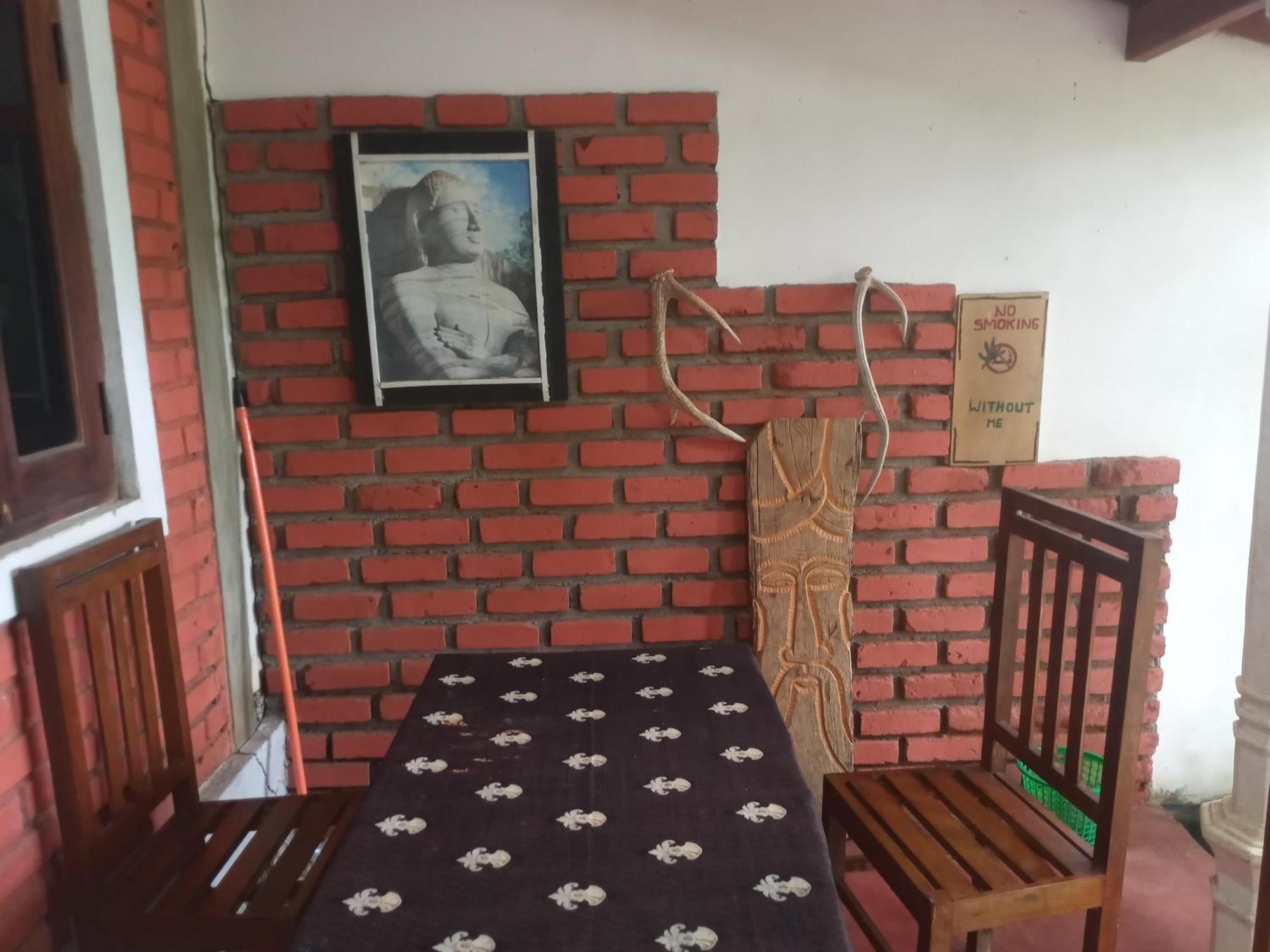 Angry Birds Homestay Habarana Bilik gambar