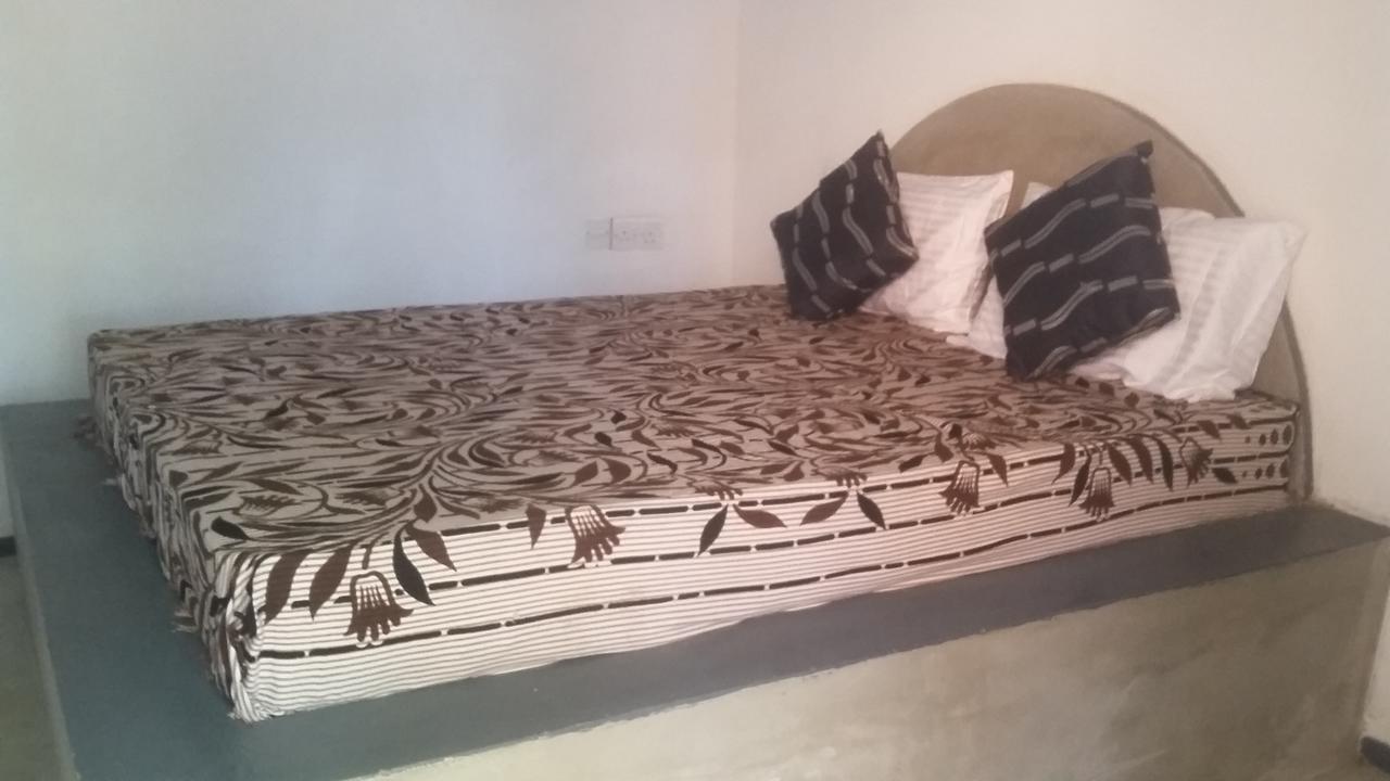 Angry Birds Homestay Habarana Luaran gambar